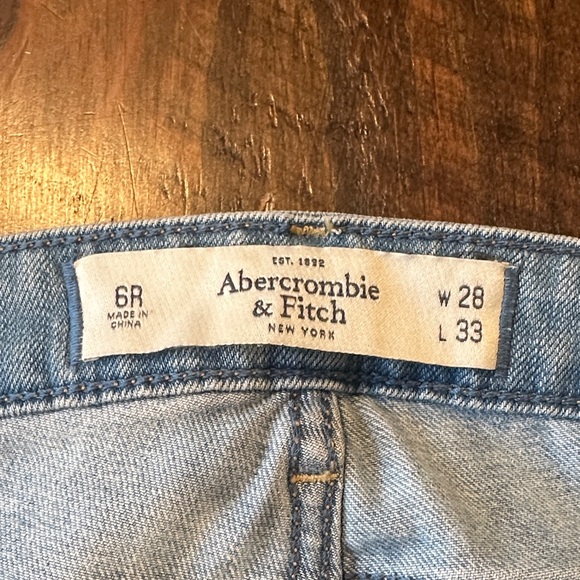 Abercrombie & Fitch Light Blue Skinny Jeans - Picture 2 of 4
